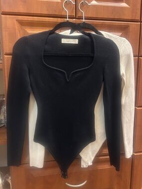 Abercrombie & Fitch Black Long-Sleeve Scoop-Notch Bodysuit